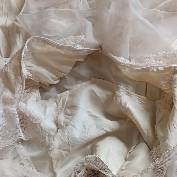 1970s Victorian Vintage Tiered Lace Wedding Dress Edwardian Prarie Gothic Gown - Picture 9 of 16